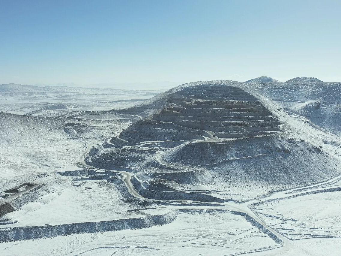 世界海拔最高矿山无人矿卡开跑